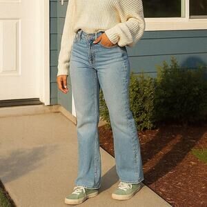 Levi Strauss Signature  Heritage High Rise Flare Jeans Women's 14 Light Wash